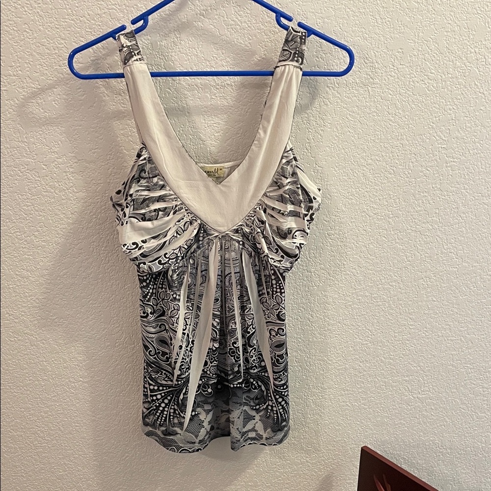 ONE WORLD Black and White Patterned Camisole